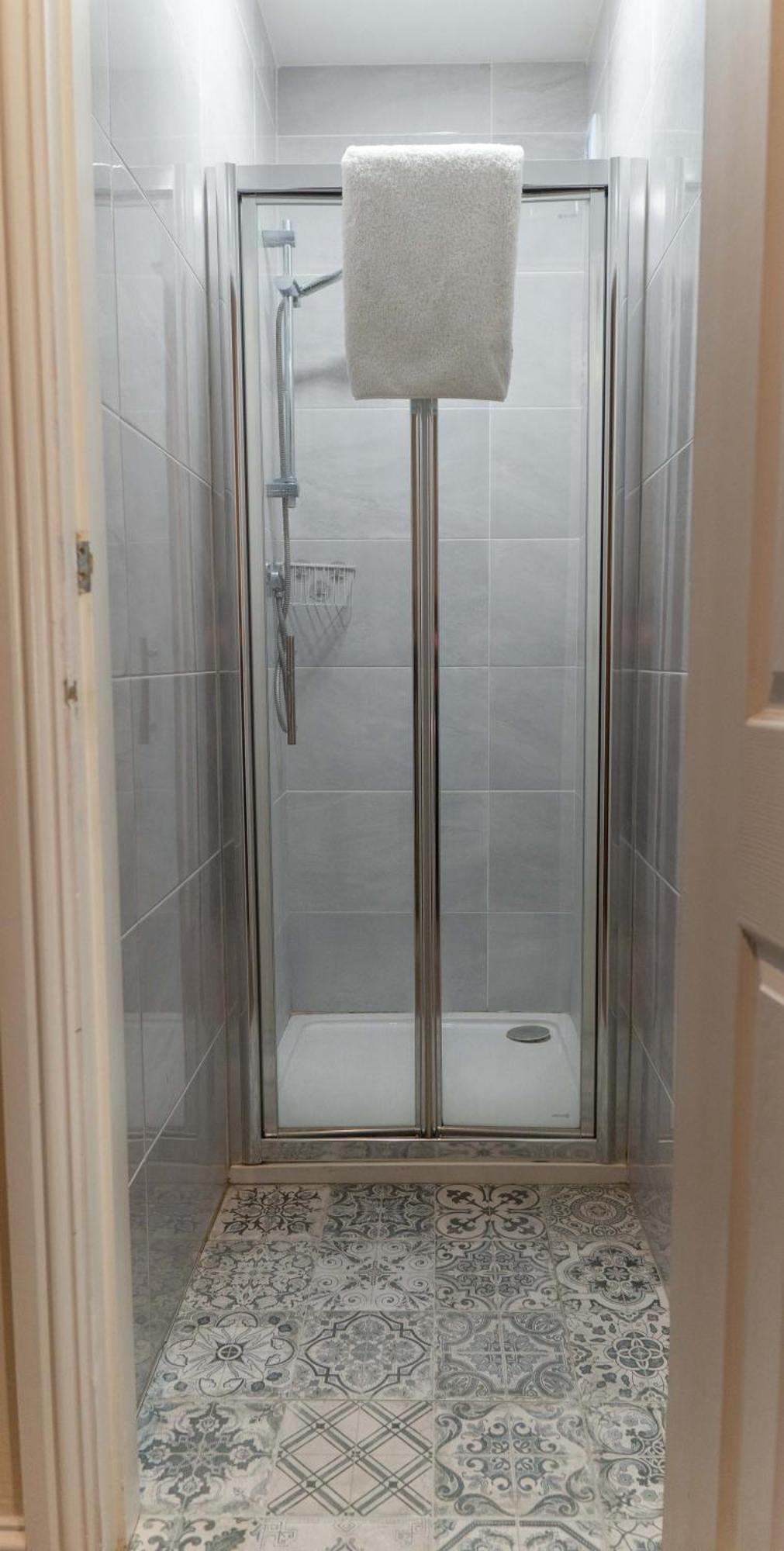 Glancys Accomadation Carrick on Shannon Exteriör bild